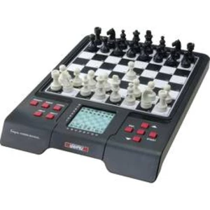 Elektronický šachy Millennium Karpov Chess School.