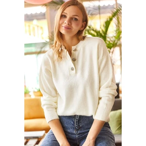 Olalook Women's White 3-Button Soft Textured Knitwear Sweater
