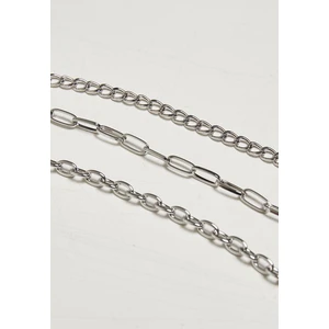 Silver necklace with razor blade