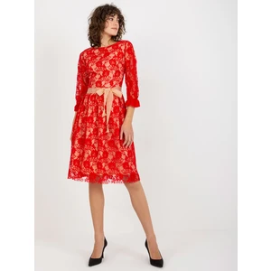 Lady's elegant lace dress - red