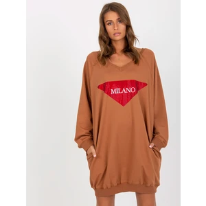 Light brown oversize long sweatshirt with app and inscription