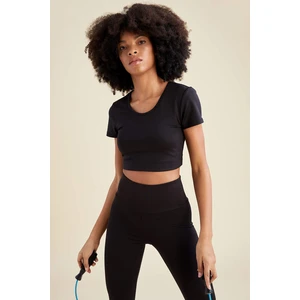 DEFACTO Crew Neck Short Sleeve Crop T-Shirt