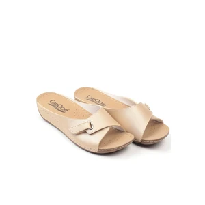 Capone Outfitters Mules - Gold-colored - Wedge