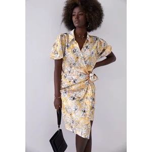 Yellow clutch dress with floral print with collar
