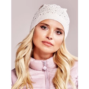 Light gray beanie with an applique