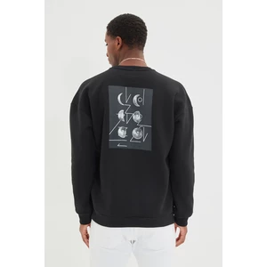 Trendyol Black Men's Oversize Crew Neck Long Sleeve Printed Sweatshirt