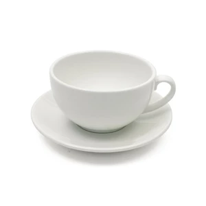 Biely porcelánový hrnček s tanierikom Maxwell & Williams Basic, 310 ml