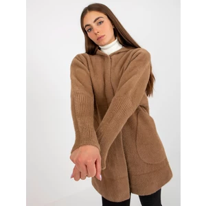 Light brown lady's coat made of alpaca with Carolyn wool
