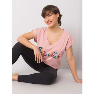Dusty pink t-shirt with Hollis print