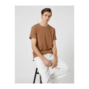 Koton Basic Woven T-shirt with a Crew Neck Short Sleeves, Slim Fit.