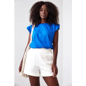 Basic cotton T-shirt with cornflower blue cushions