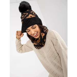 Lady's black-camel winter cap with pompom