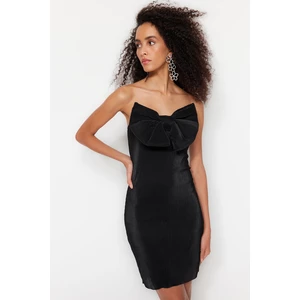Trendyol Black Fitted Evening Dress with Lining and Knitted Texture