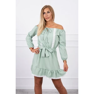 Off-the-shoulder dress and lace light green