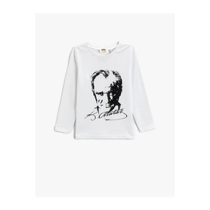 Koton Ataturk Printed T-Shirt Long Sleeved Crew Neck