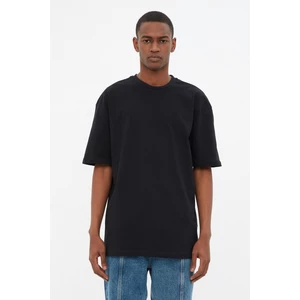 Trendyol Black Men's Basic 100% Cotton Relaxed Fit Crew Neck Short Sleeved T-Shirt
