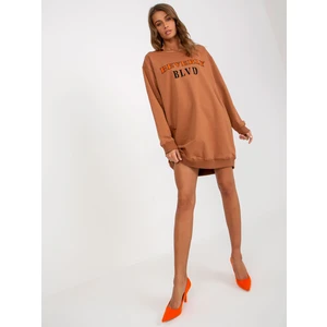 Light brown long sweatshirt with print and application