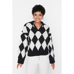 Trendyol Black Wide Fit Soft Textured Patterned Knitwear Sweater