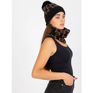 Women's winter cap of black and camel pattern