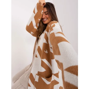 Camel and ecru long sweater with pockets