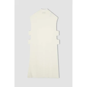 DEFACTO Regular Fit Crew Neck Vest