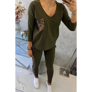 Set with panther motif khaki