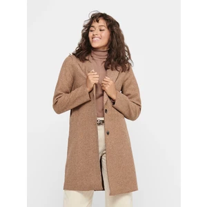 Beige coat ONLY Carrie