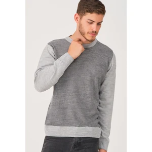 V0231 DEWBERRY MEN'S SWEATER-GRAY