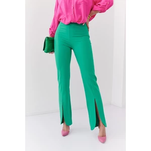 Elegantní zelené kalhoty s rozparkem