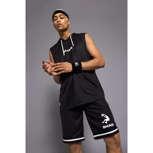 DEFACTO Standard Fit Short