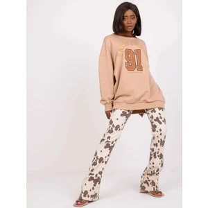 Long beige sweatshirt with Suzanne inscription