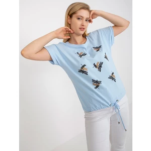 Light blue T-shirt of a larger size with a round neckline