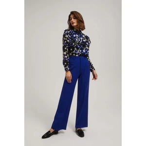 Wide-legged trousers