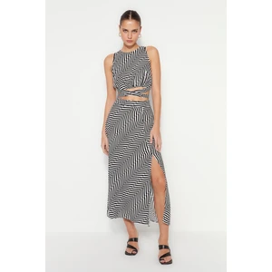 Trendyol Black Midi Skirt with Woven Viscose and Geometric Pattern