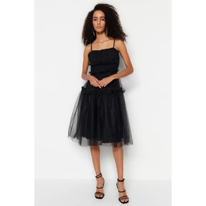 Trendyol Black Tulle Evening Dress that Opens at the Waist/Skater Lined Evening Dress