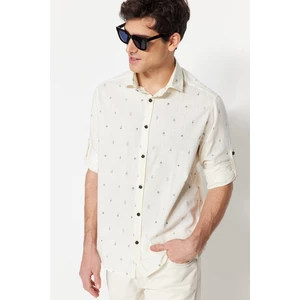 Trendyol Ecru Men's Regular Fit Shirt with Buttons and Collar Patterned