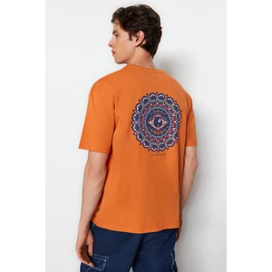 Trendyol Burnt Orange Men's Relaxed Fit Crew Neck Short Sleeved Printed T-Shirt