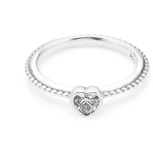 Pandora Zamilovaný stříbrný prsten se srdíčkem 190896CZ 56 mm