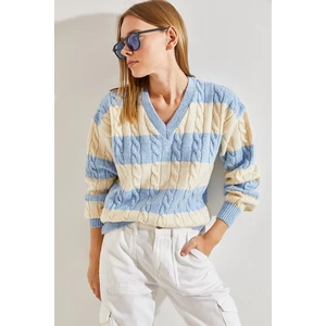Bianco Lucci Women's V-Neck Braided Knitwear Sweater