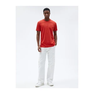 Koton Basic T-shirt with a Crew Neck Short Sleeves, Slim Fit.