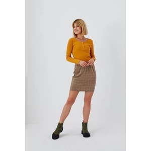 Pencil skirt with a check pattern