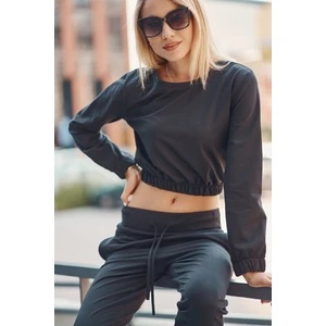 Monochrome women's tracksuit in black