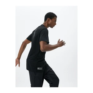 Koton Sports T-shirt with the slogan Printed Crew Neck Short Sleeved.