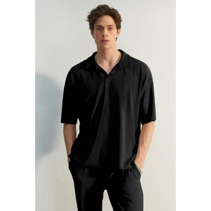 Trendyol Limited Edition Black Men's Oversize Short Sleeve Textured Wrinkle-Free Ottoman Seamless Polo Collar T-Shirt