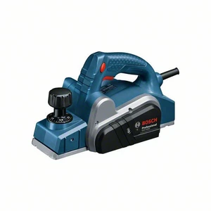 Hoblík Bosch 6500 0.601.596.000 Hoblík Bosch GHO 6500 0.601.596.000<br />
Výkonný hoblík s hloubkou hoblování až 2,6 mm.<br />
Výkonný 650W motor zaručuje vysoko