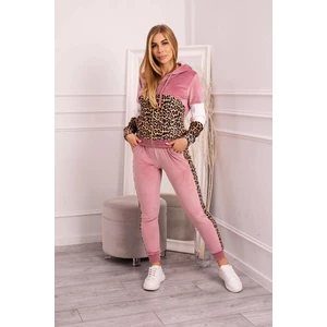 Velour set with leopard pattern dark pink