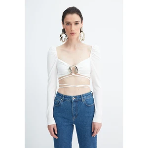 Trendyol X Zeynep Tosun Ecru Accessory Detailed Crop Tie Blouse