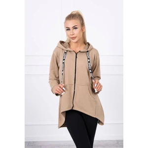 Sweatshirt with longer back and camel hood
