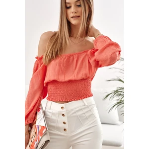 Short blouse pressed below, coral