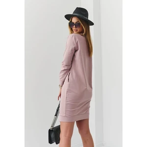 Dress from ordinary trinket with pockets for cappuccino
